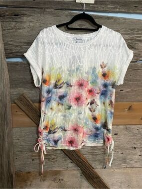 NWT White Watercolor Floral Tie-Hem Short Sleeve Top Size Medium